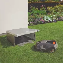 Robotfűnyíró garázs Charly